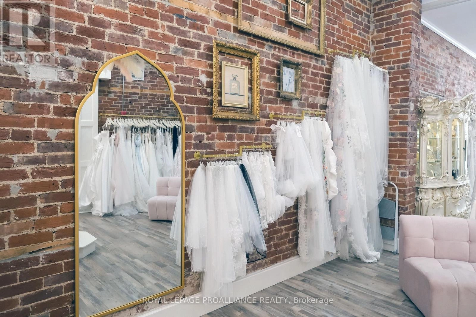 251 Front Street, Belleville, Ontario  K8N 2Z6 - Photo 21 - X12463772