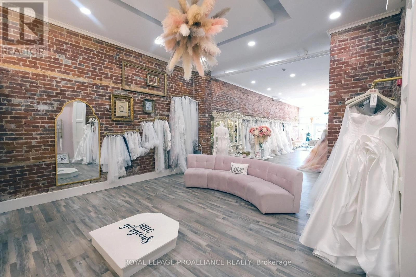 251 Front Street, Belleville, Ontario  K8N 2Z6 - Photo 19 - X12463772