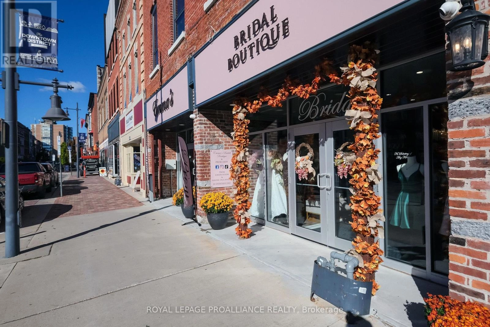 251 Front Street, Belleville, Ontario  K8N 2Z6 - Photo 2 - X12463772