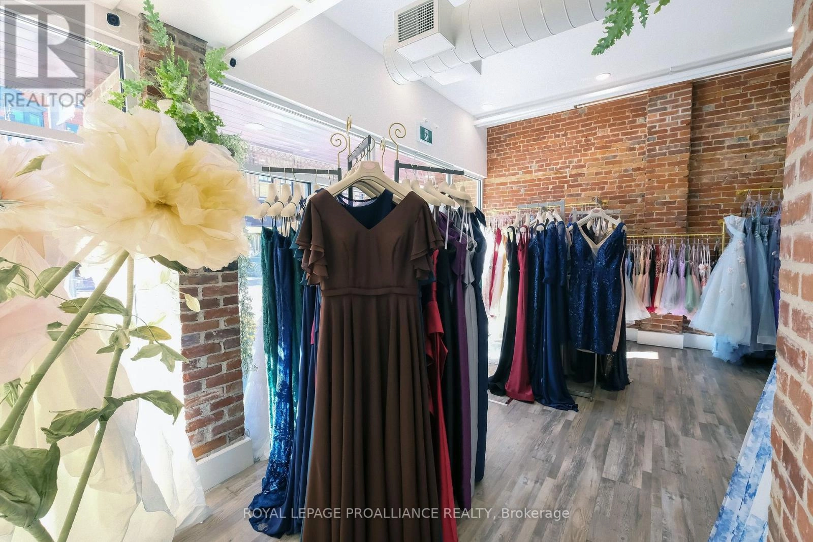 251 Front Street, Belleville, Ontario  K8N 2Z6 - Photo 30 - X12463772