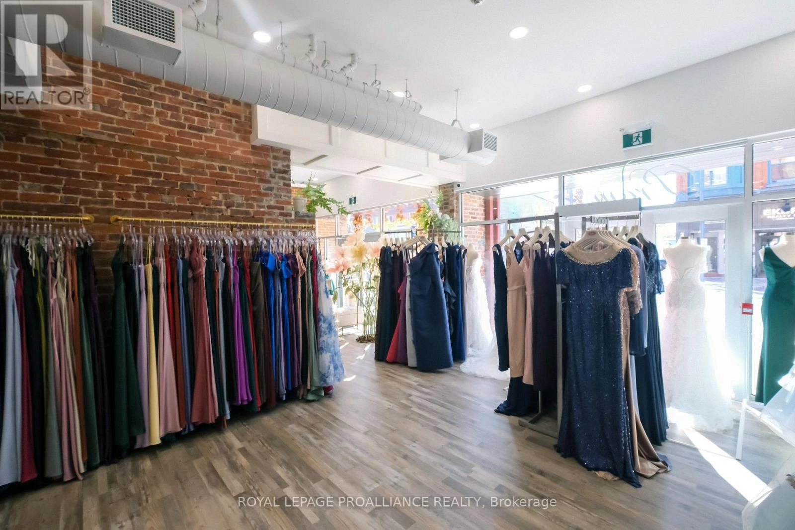 251 Front Street, Belleville, Ontario  K8N 2Z6 - Photo 31 - X12463772