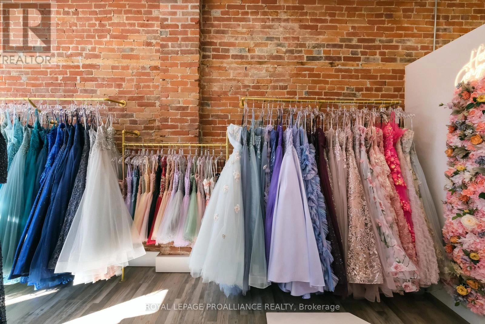 251 Front Street, Belleville, Ontario  K8N 2Z6 - Photo 33 - X12463772