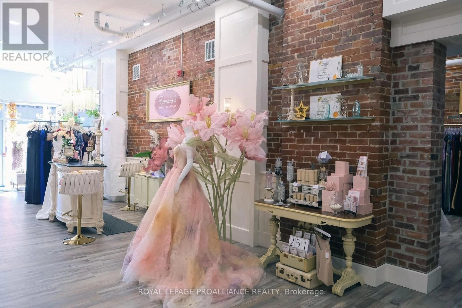 251 Front Street, Belleville, Ontario  K8N 2Z6 - Photo 25 - X12463772