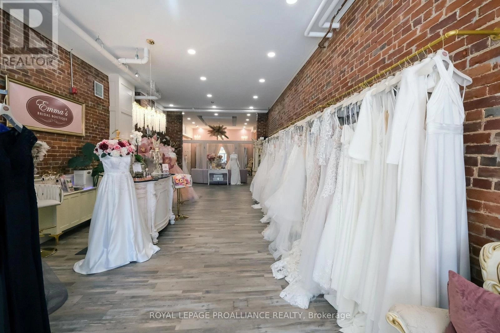 251 Front Street, Belleville, Ontario  K8N 2Z6 - Photo 5 - X12463772