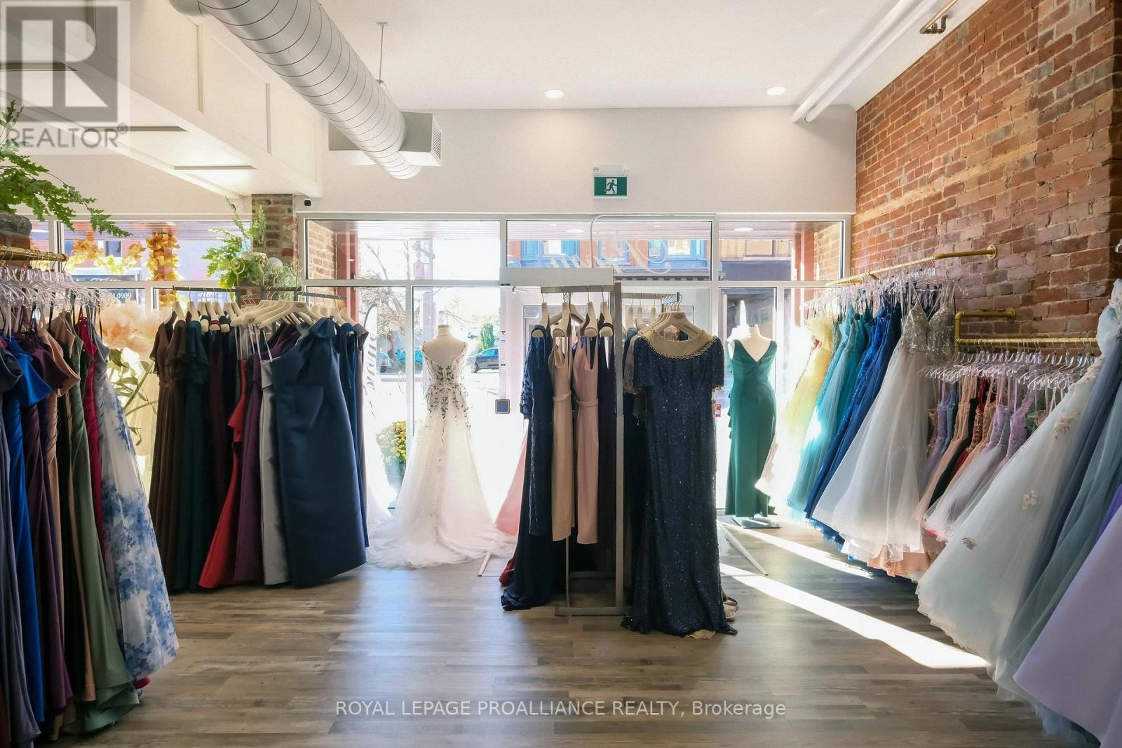 251 Front Street, Belleville, Ontario  K8N 2Z6 - Photo 44 - X12463772