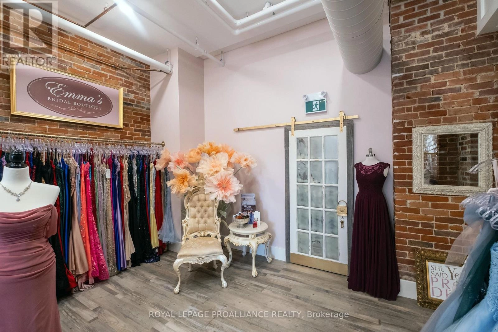 251 Front Street, Belleville, Ontario  K8N 2Z6 - Photo 45 - X12463772