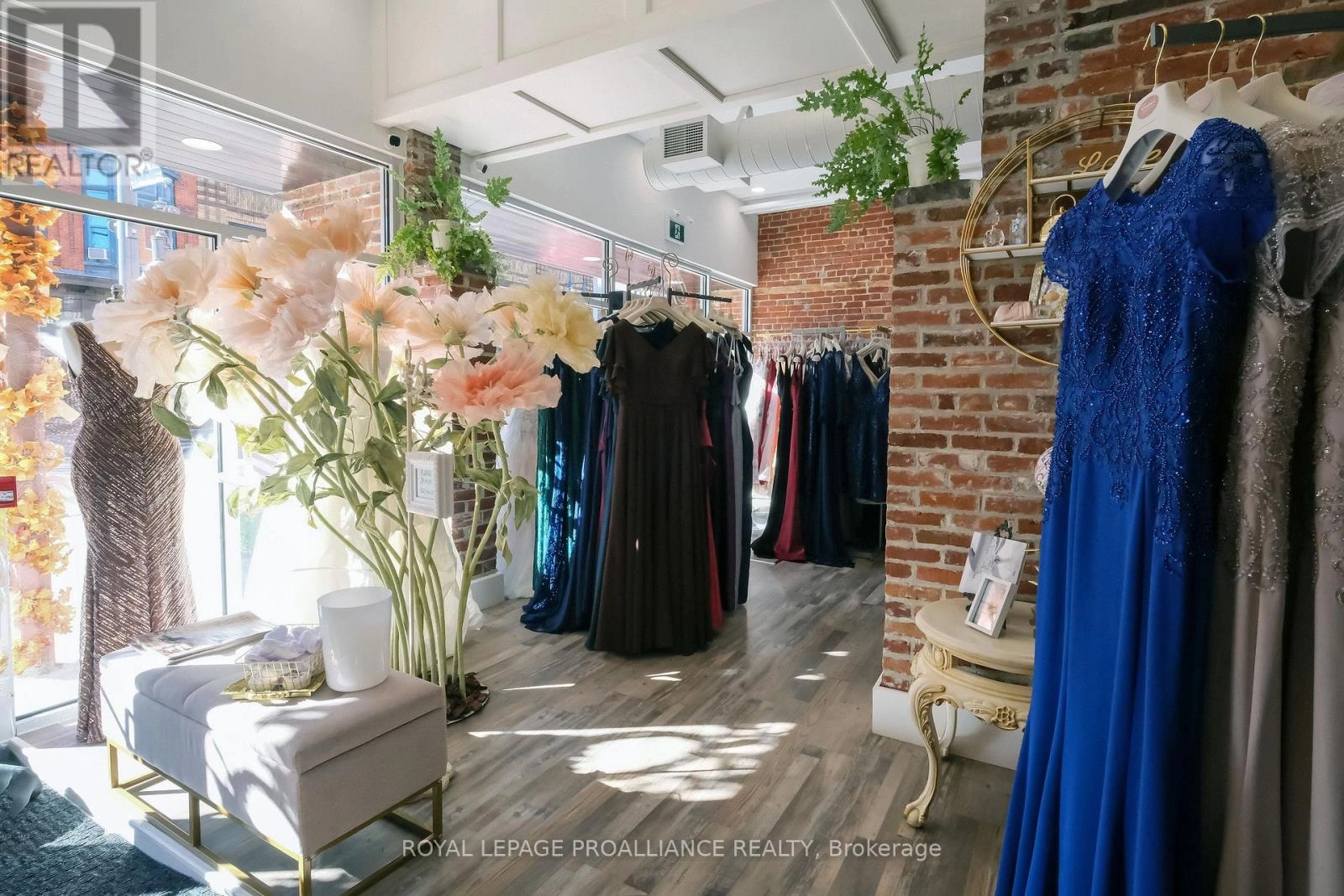 251 Front Street, Belleville, Ontario  K8N 2Z6 - Photo 8 - X12463772