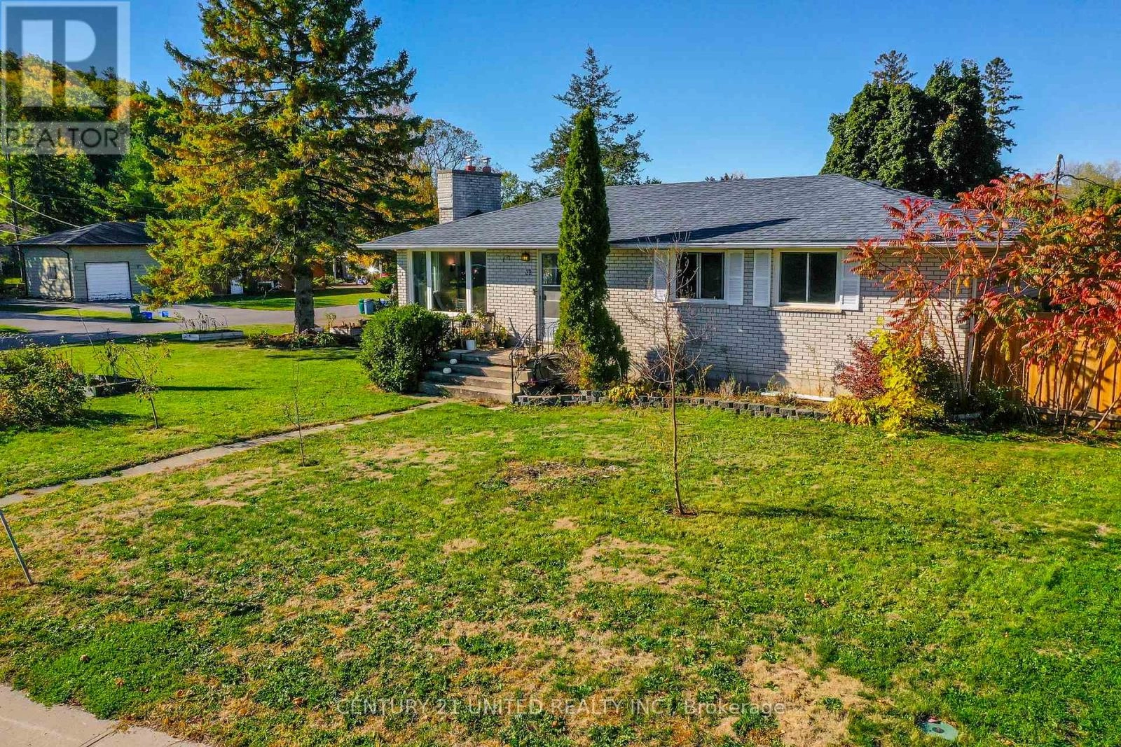 32 Nelson Street, Quinte West, Ontario  K0K 1E0 - Photo 2 - X12468959