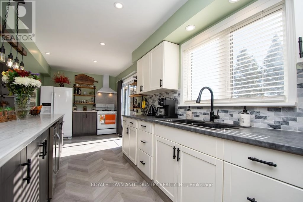 1412 7a Highway, Kawartha Lakes, Ontario  L0A 1A0 - Photo 18 - X12469045