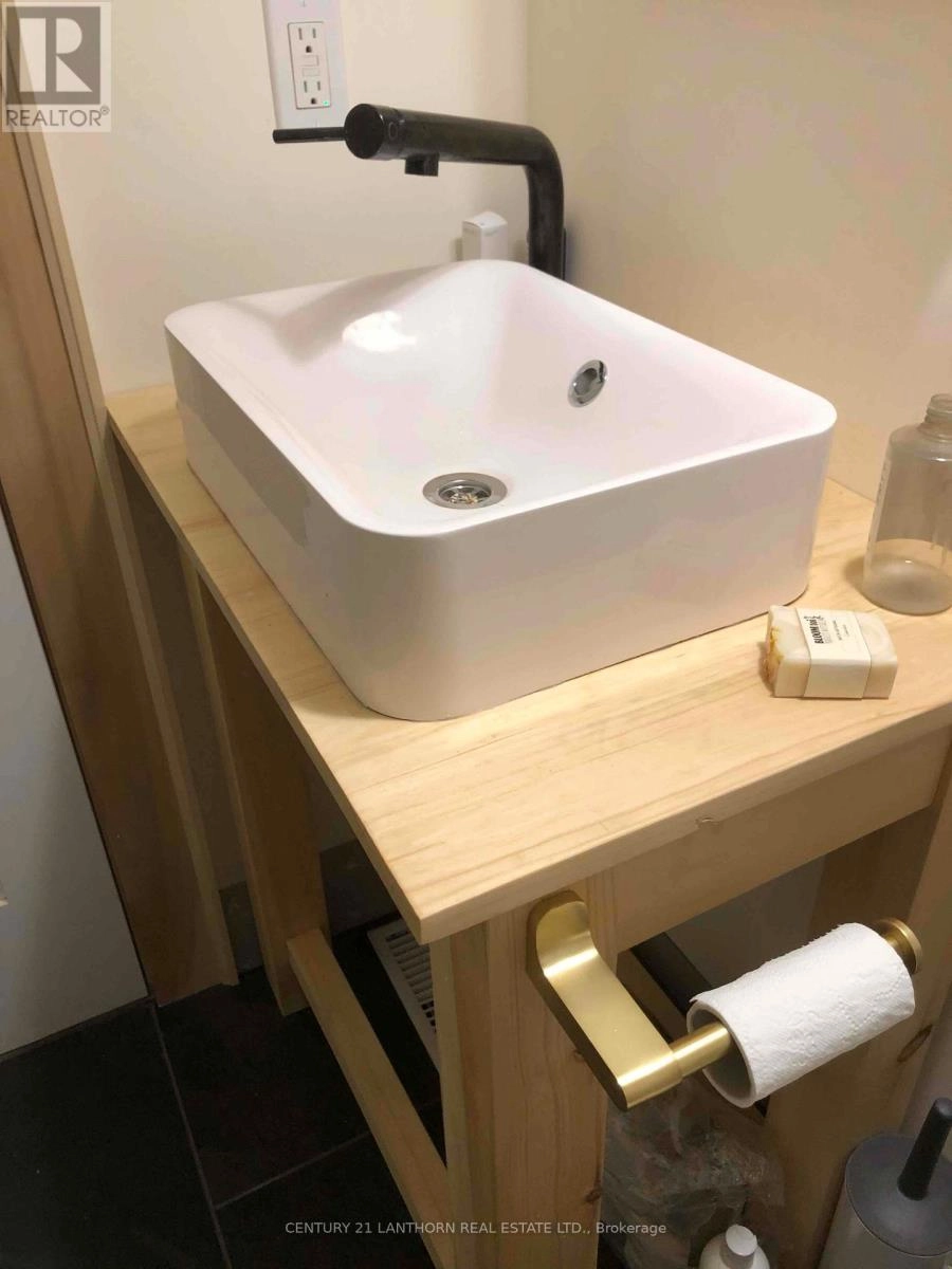 210 Melville Road, Prince Edward County, Ontario  K0K 1T0 - Photo 14 - X12435357