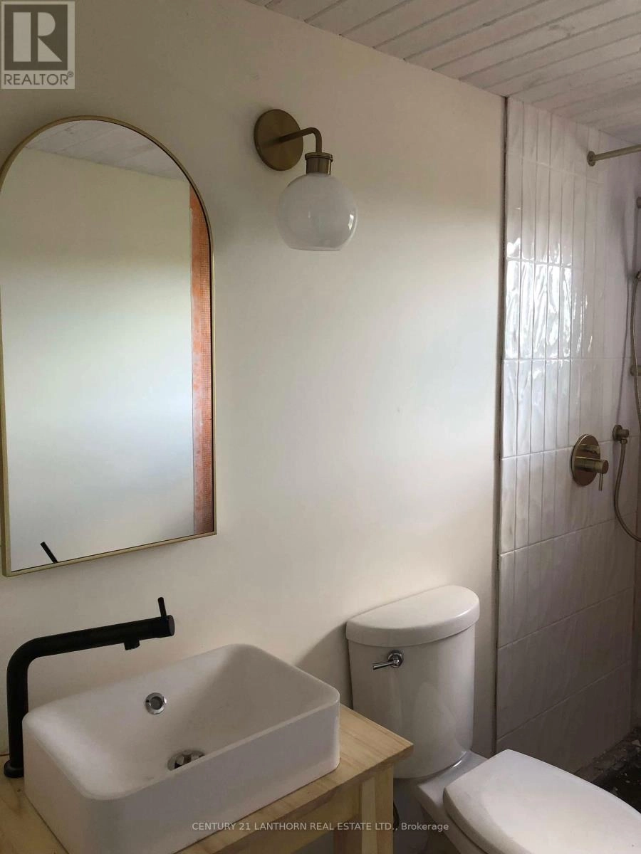 210 Melville Road, Prince Edward County, Ontario  K0K 1T0 - Photo 11 - X12435357