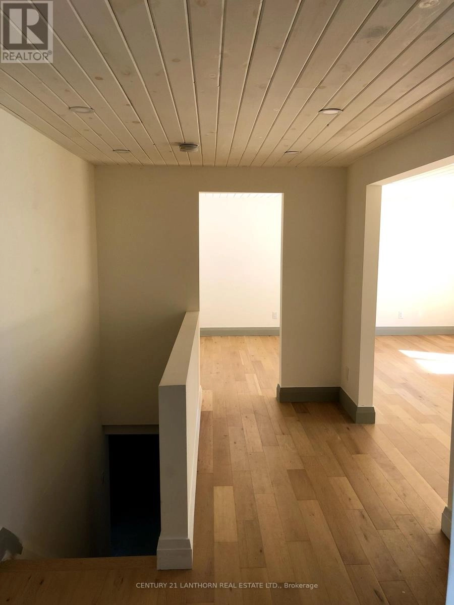 210 Melville Road, Prince Edward County, Ontario  K0K 1T0 - Photo 15 - X12435357