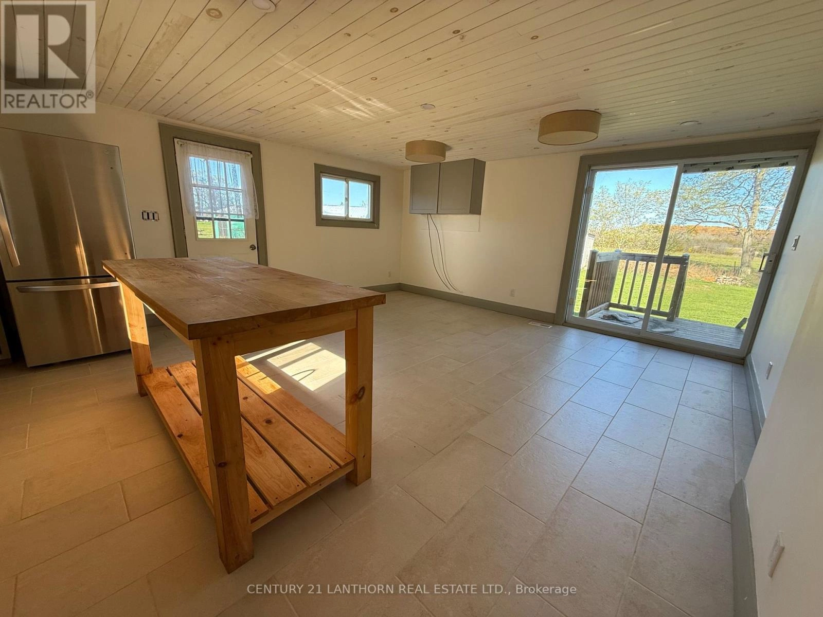 210 Melville Road, Prince Edward County, Ontario  K0K 1T0 - Photo 5 - X12435357