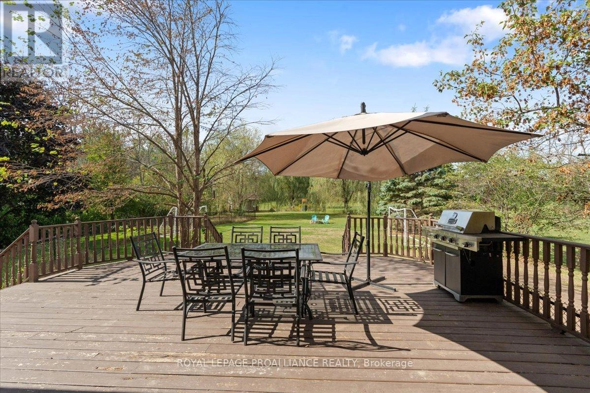 685 County Road 28, Prince Edward County, Ontario  K8N 4Z7 - Photo 36 - X12473088