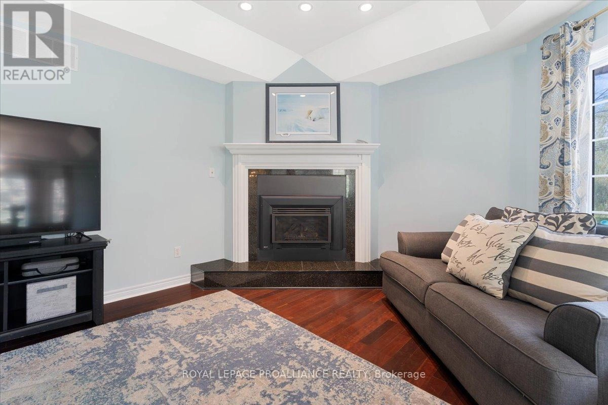 685 County Road 28, Prince Edward County, Ontario  K8N 4Z7 - Photo 6 - X12473088