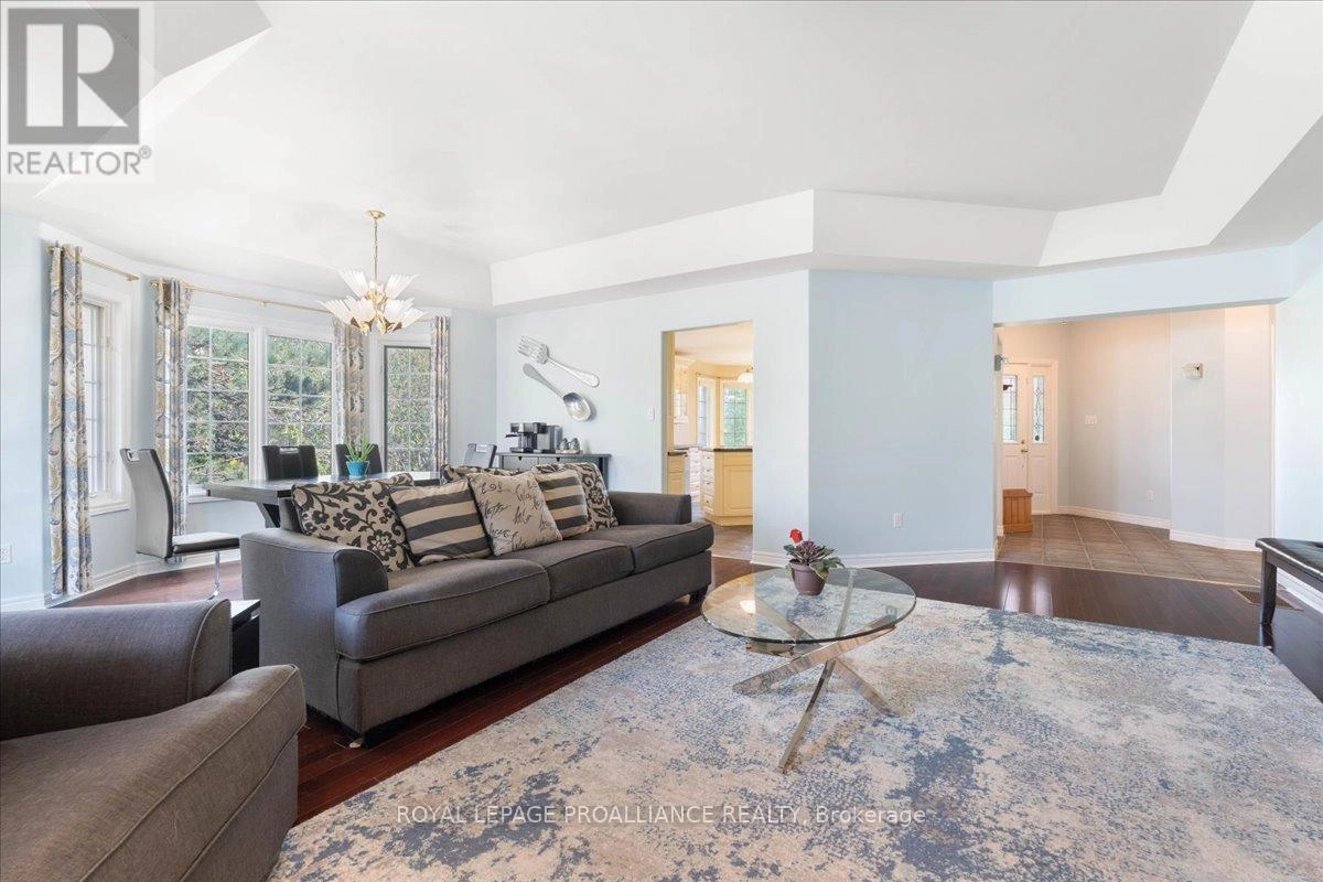 685 County Road 28, Prince Edward County, Ontario  K8N 4Z7 - Photo 7 - X12473088