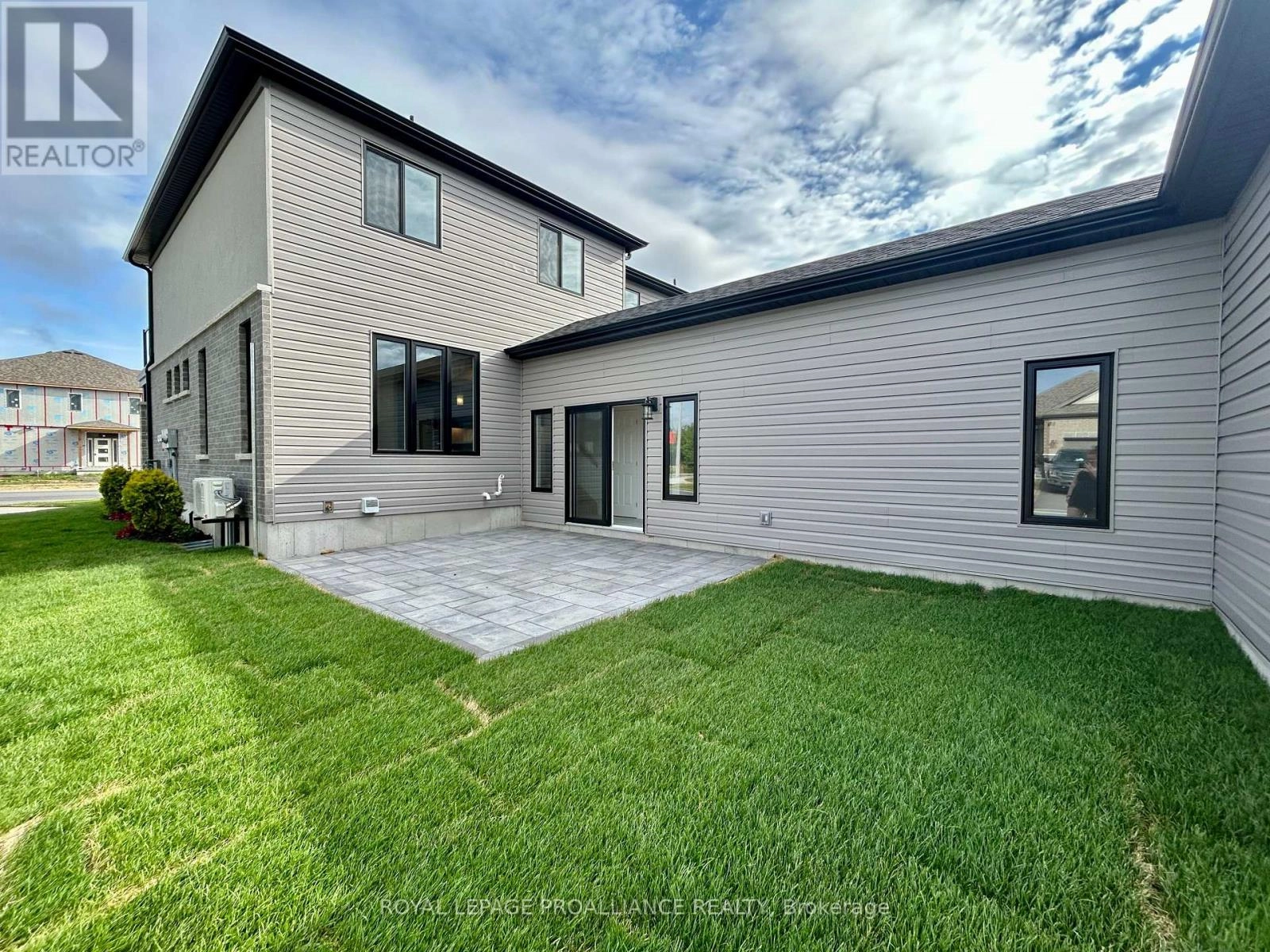 12 Riverstone Way, Belleville, Ontario K8N 0S6 - Photo 14 - X12473725