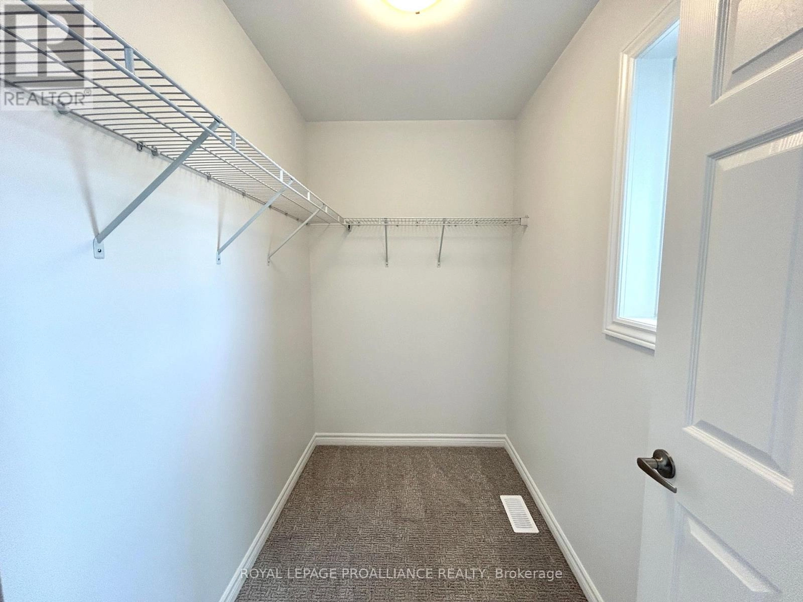 12 Riverstone Way, Belleville, Ontario K8N 0S6 - Photo 18 - X12473725