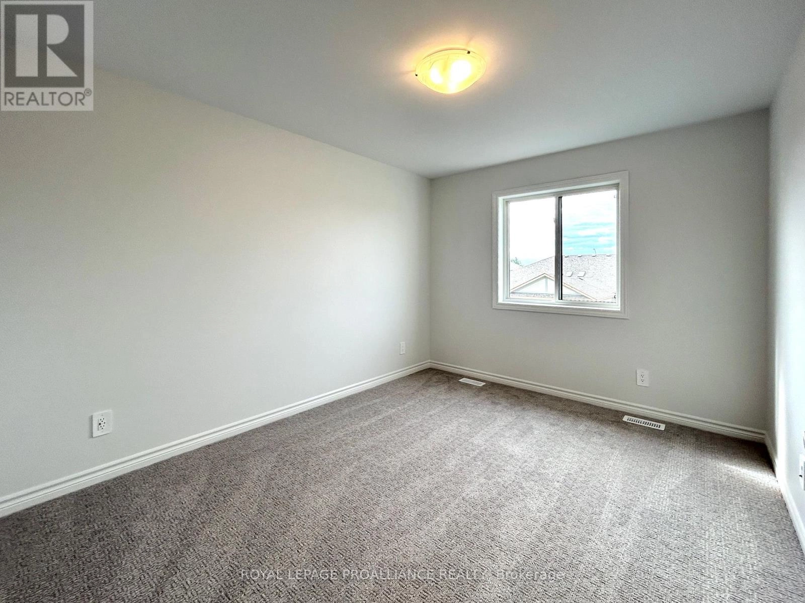 12 Riverstone Way, Belleville, Ontario K8N 0S6 - Photo 21 - X12473725