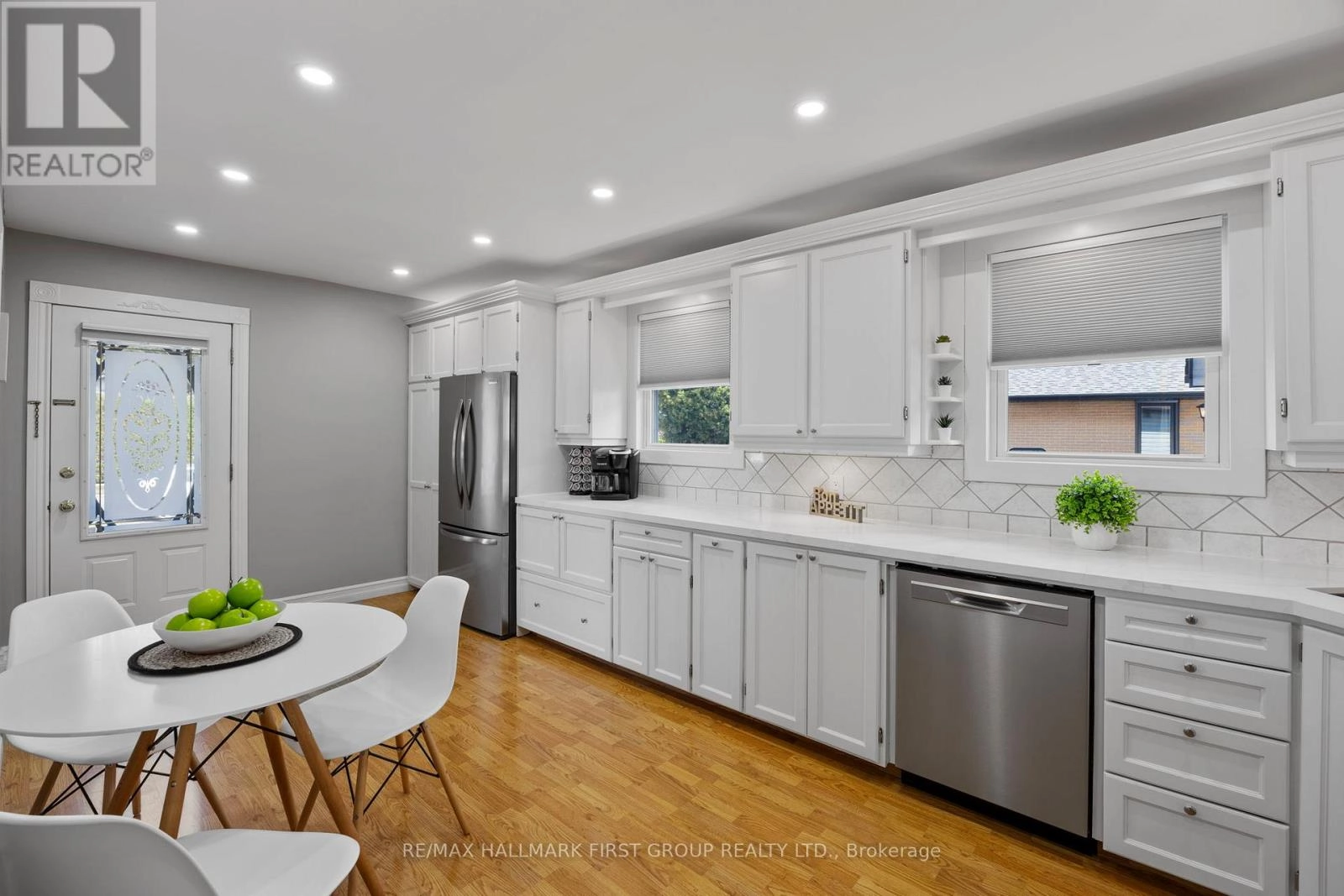 924 Mccullough Drive, Whitby, Ontario L1N 1C6 - Photo 13 - E12392503