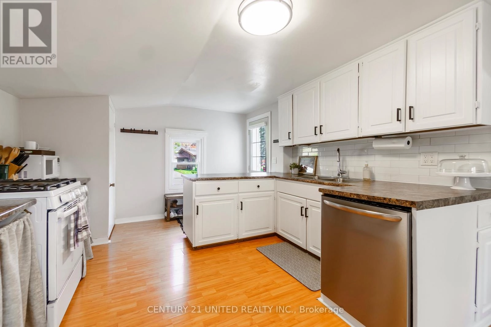 120 Elgin Street, Kawartha Lakes, Ontario  K9V 3W9 - Photo 10 - X12477046