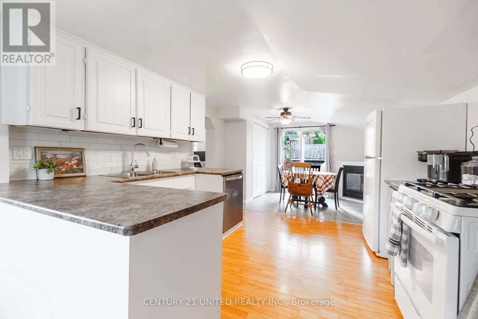 120 Elgin Street, Kawartha Lakes, Ontario  K9V 3W9 - Photo 12 - X12477046