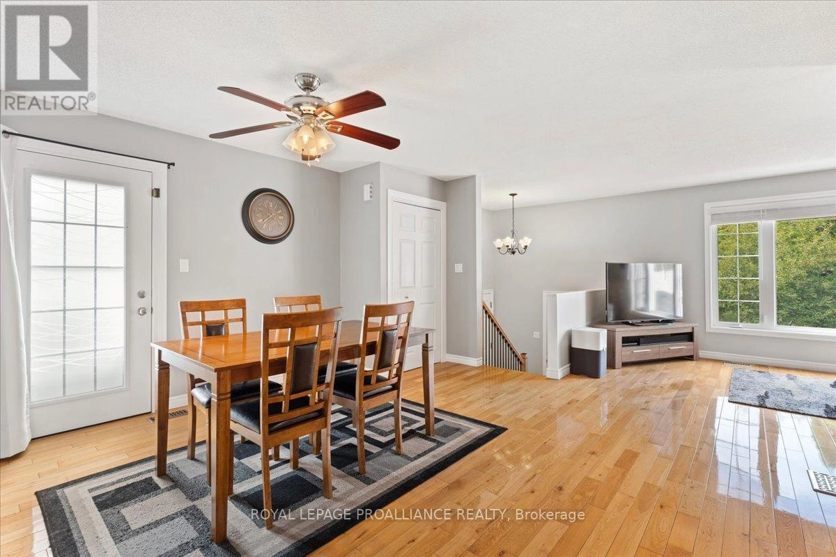 19 Fleming Road, Quinte West, Ontario K8V 6P6 - Photo 14 - X12486382