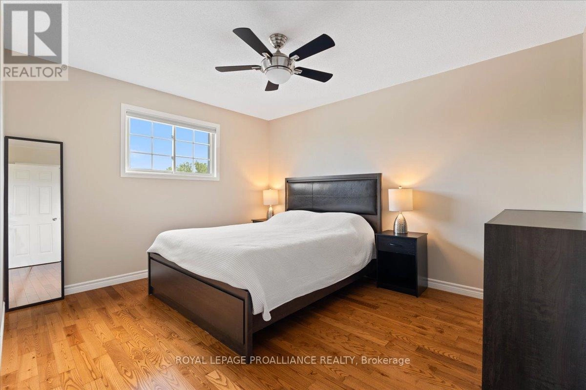 19 Fleming Road, Quinte West, Ontario K8V 6P6 - Photo 25 - X12486382