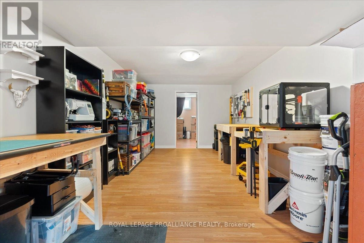 19 Fleming Road, Quinte West, Ontario K8V 6P6 - Photo 31 - X12486382