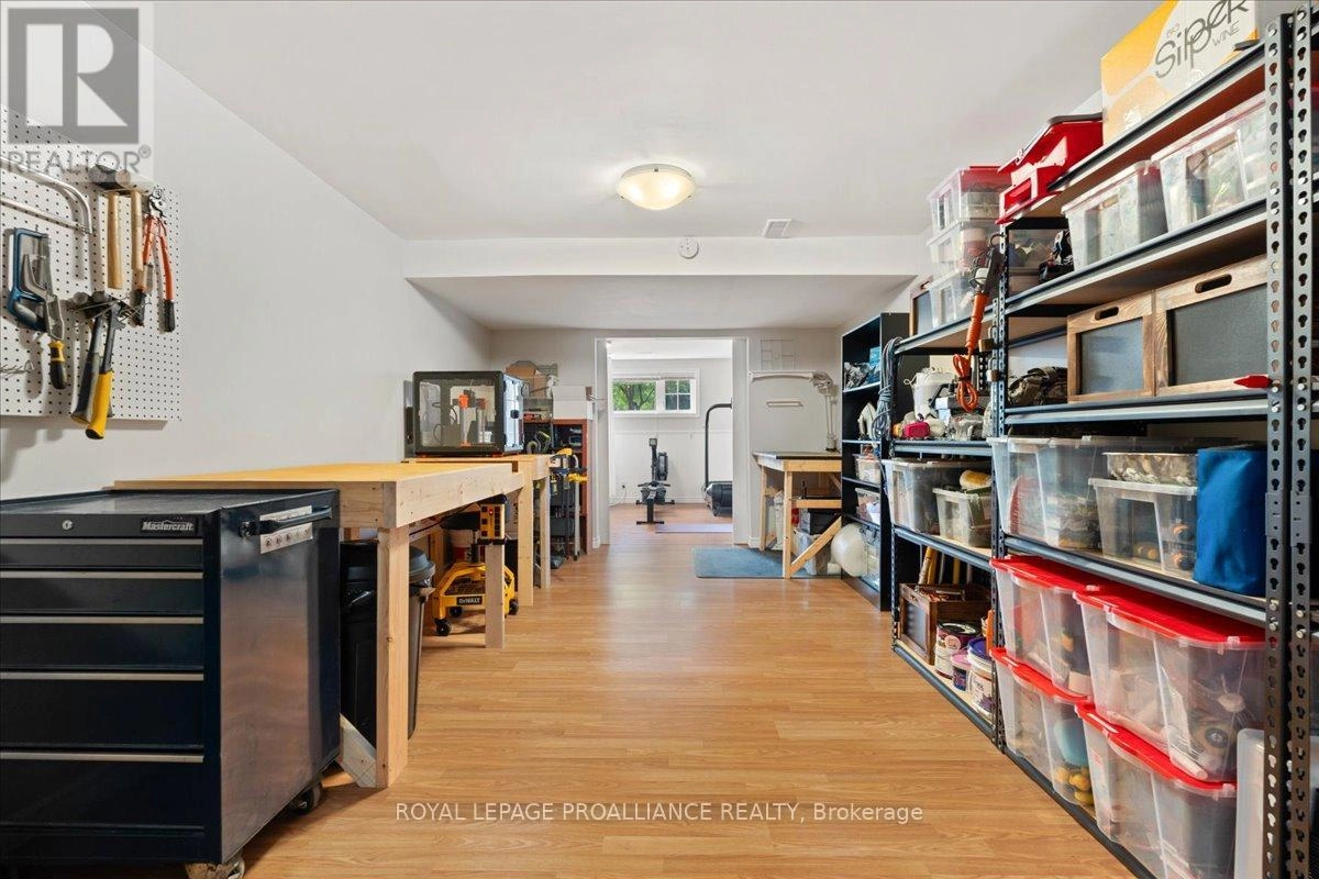 19 Fleming Road, Quinte West, Ontario K8V 6P6 - Photo 32 - X12486382