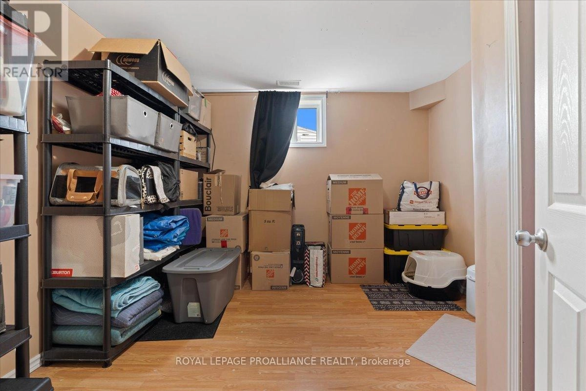 19 Fleming Road, Quinte West, Ontario K8V 6P6 - Photo 33 - X12486382