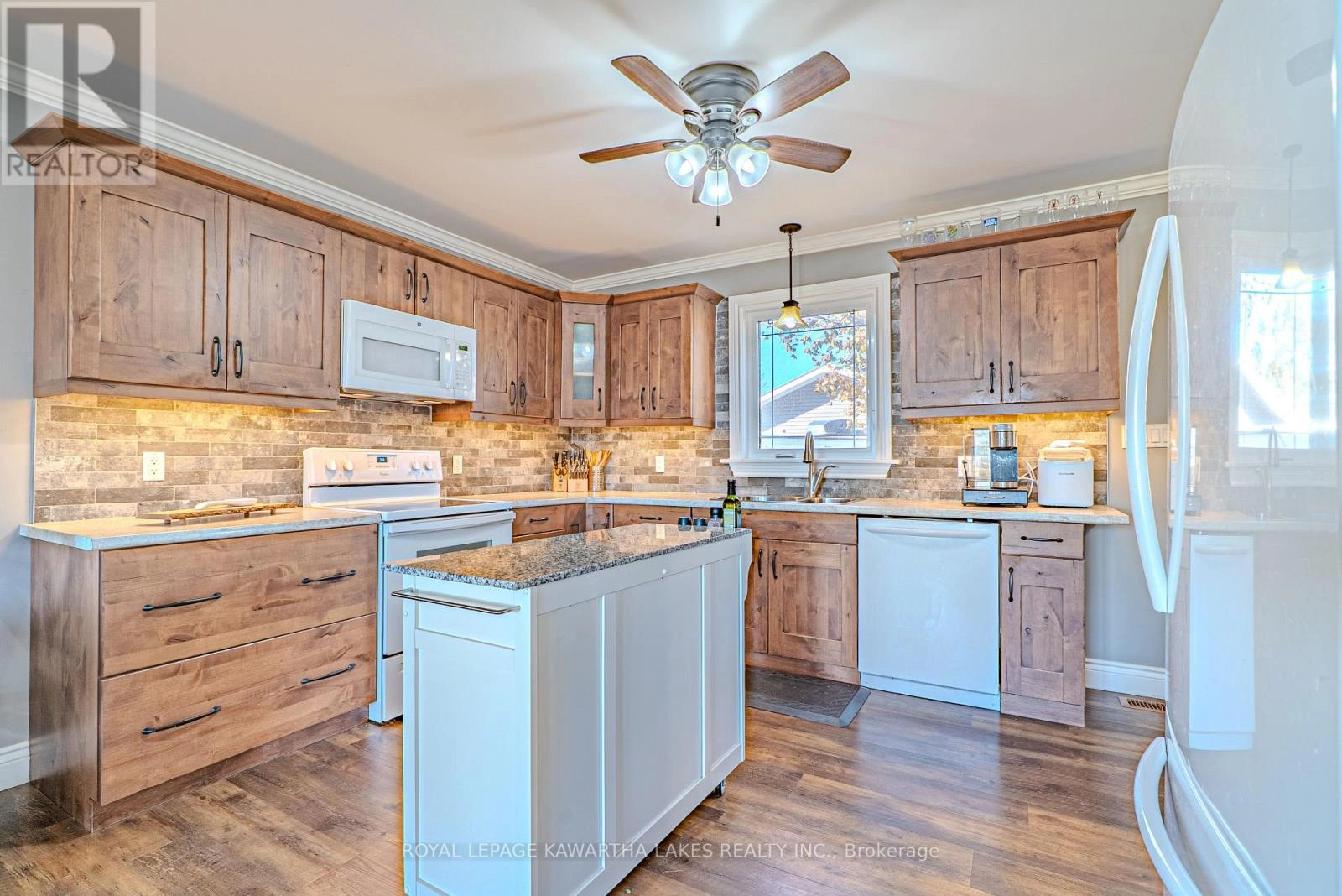 297 Hartley Road, Kawartha Lakes, Ontario K0M 2T0 - Photo 12 - X12490668