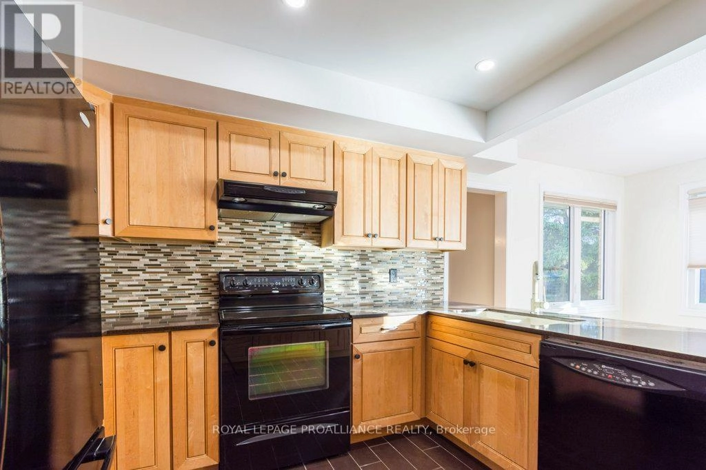 37 Dungannon Drive, Belleville, Ontario  K8P 5E7 - Photo 13 - X12491006