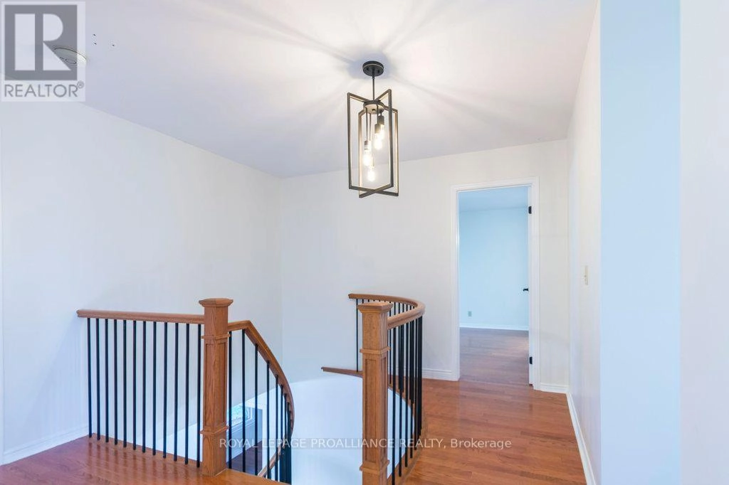 37 Dungannon Drive, Belleville, Ontario  K8P 5E7 - Photo 21 - X12491006