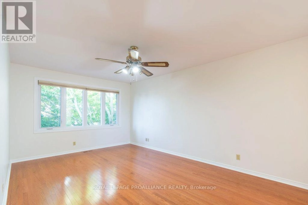 37 Dungannon Drive, Belleville, Ontario  K8P 5E7 - Photo 22 - X12491006