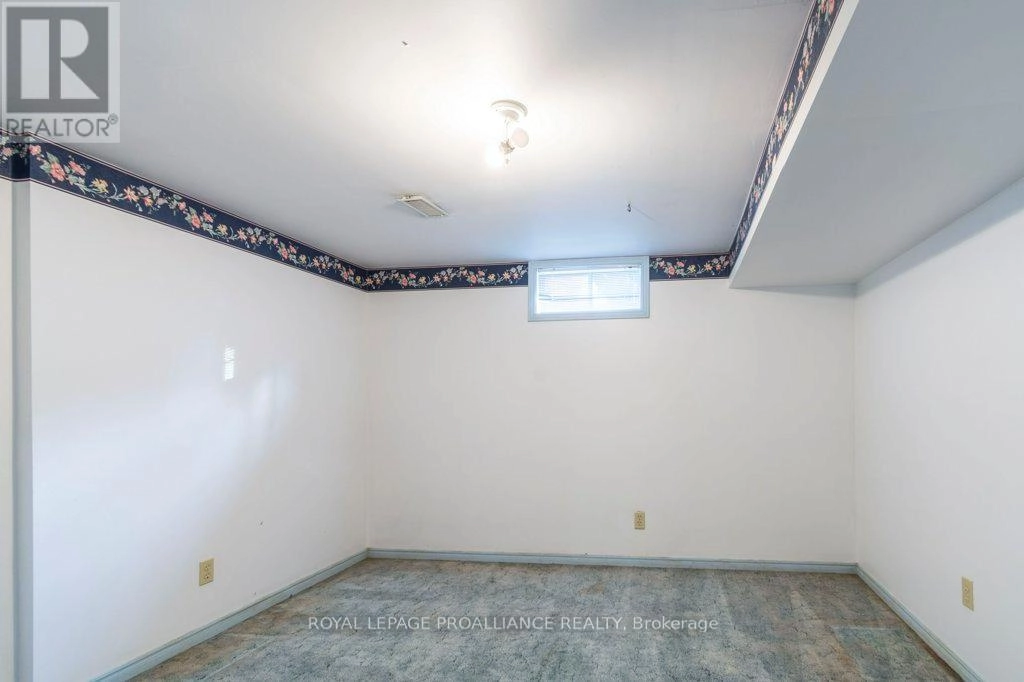 37 Dungannon Drive, Belleville, Ontario  K8P 5E7 - Photo 36 - X12491006