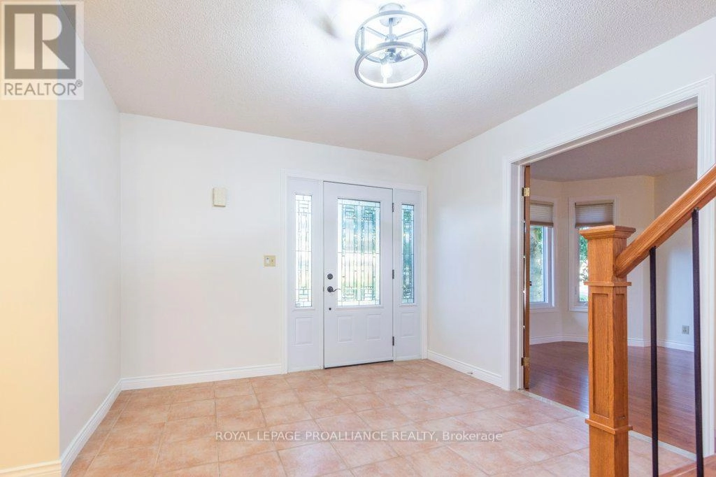 37 Dungannon Drive, Belleville, Ontario  K8P 5E7 - Photo 5 - X12491006