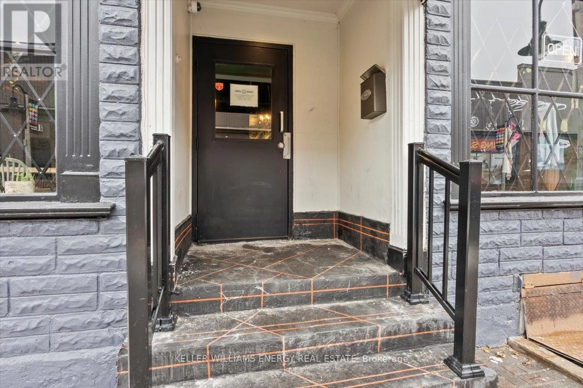 21 Celina Street, Oshawa, Ontario  L1H 4M9 - Photo 3 - E12483279