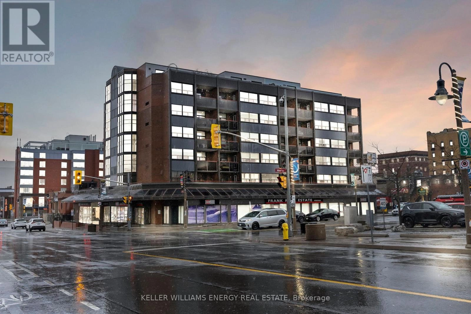 302 - 80 Athol Street E, Oshawa, Ontario L1H 8B7 - Photo 1 - E12489892