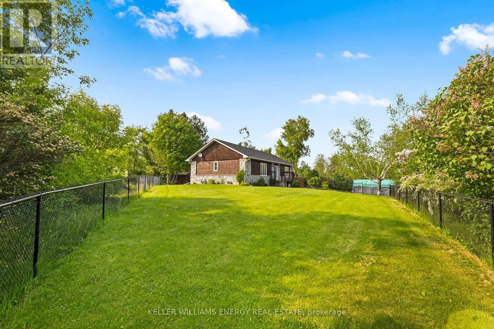 4070 Hwy 28, Selwyn, Ontario K0L 2H0 - Photo 5 - X12363501