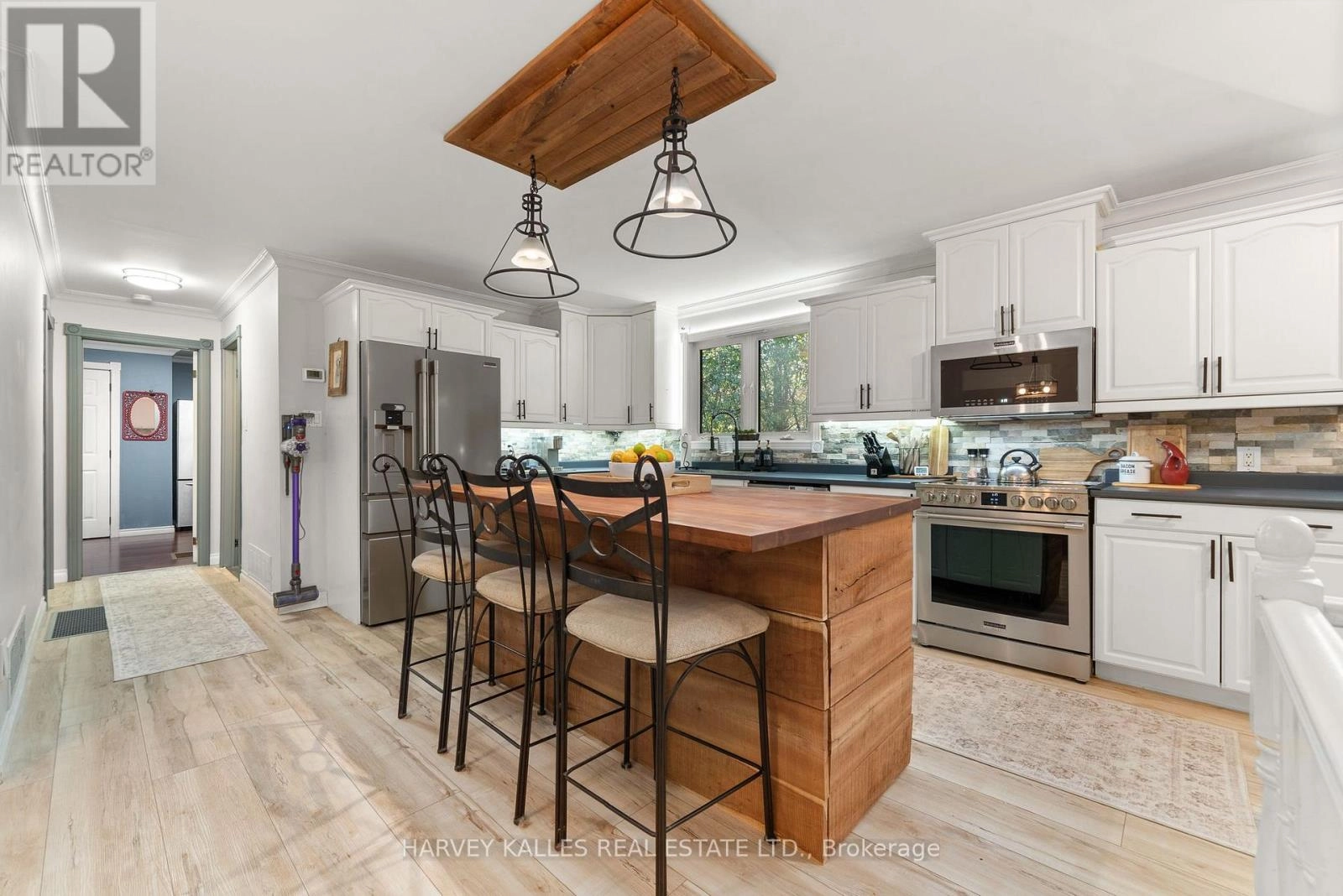 12130 Loyalist Parkway, Prince Edward County, Ontario  K0K 2T0 - Photo 6 - X12491884