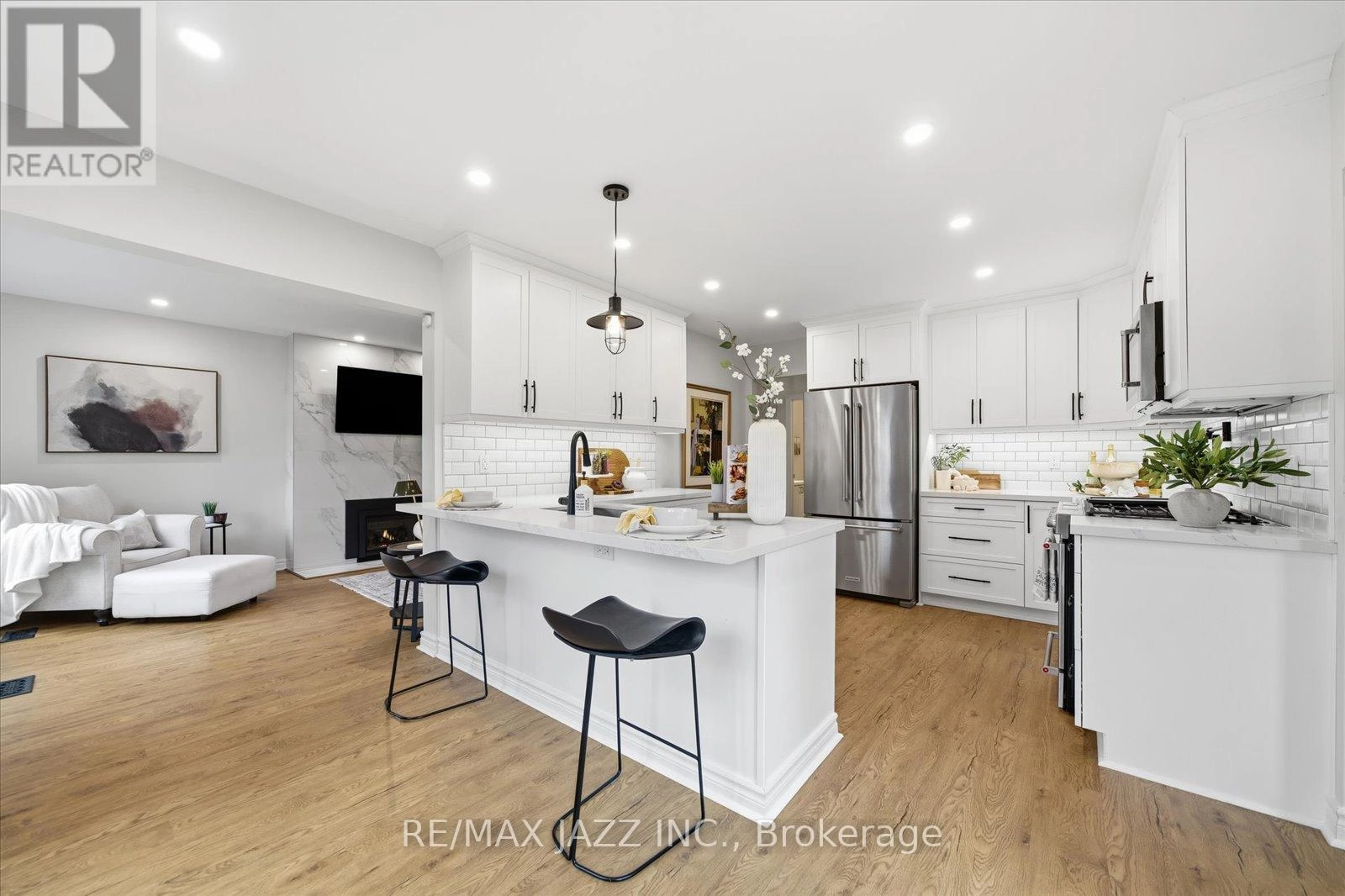 1014 Copperfield Drive, Oshawa, Ontario L1K 1S4 - Photo 4 - E12473455