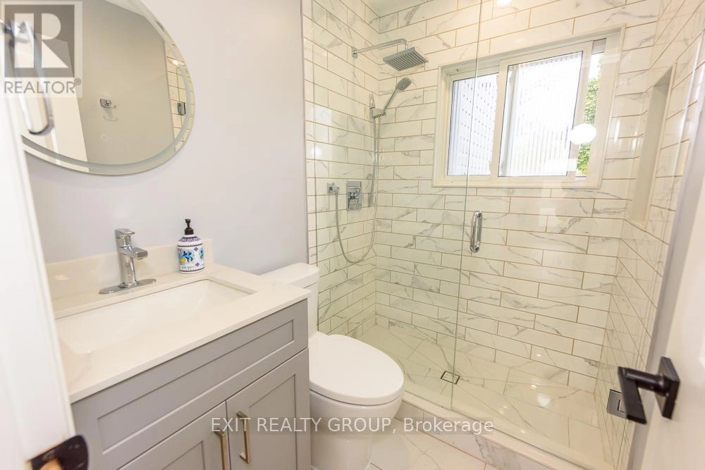 250 Ashley Street, Belleville, Ontario K0K 2B0 - Photo 13 - X12495826