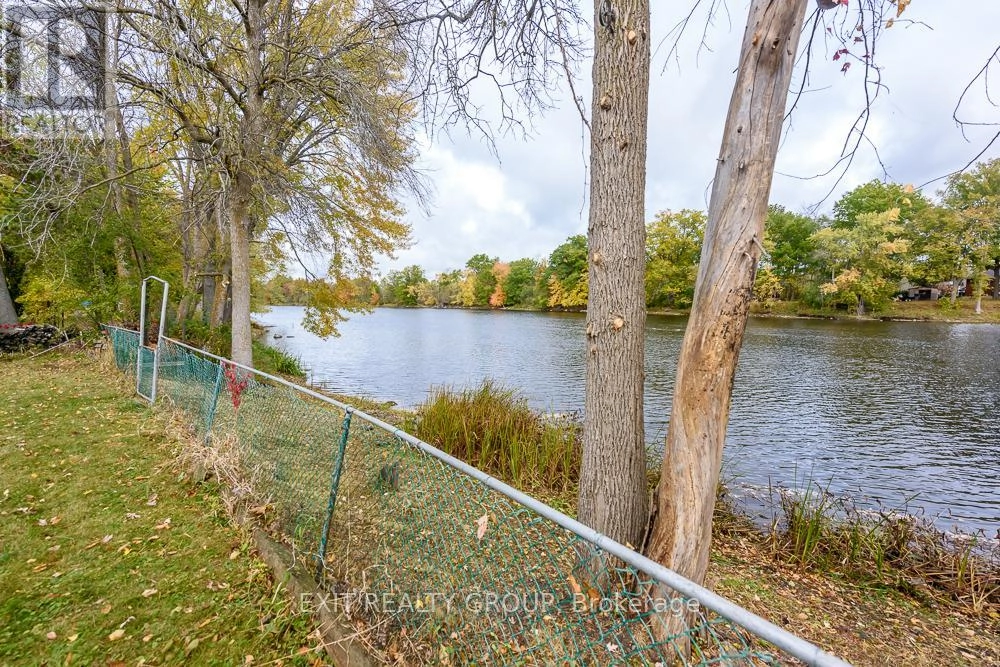 250 Ashley Street, Belleville, Ontario K0K 2B0 - Photo 28 - X12495826