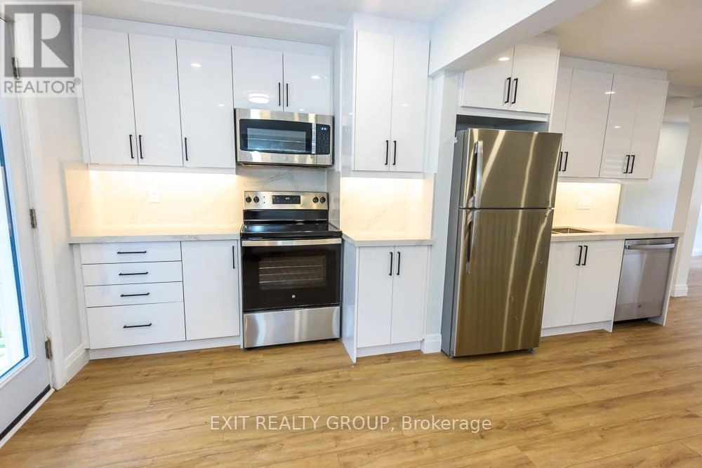 250 Ashley Street, Belleville, Ontario K0K 2B0 - Photo 6 - X12495826