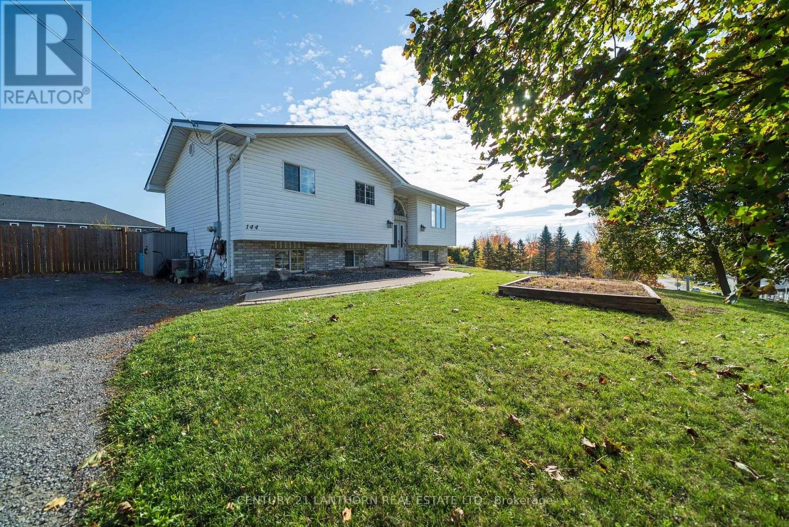 144 Centre Street, Deseronto, Ontario  K0K 1X0 - Photo 2 - X12504332