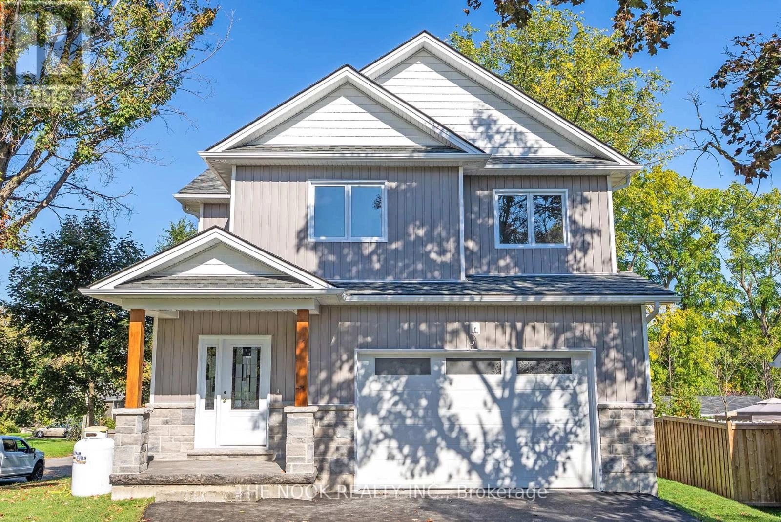 50 Russell Street E, Kawartha Lakes, Ontario K9V 2A6 - Photo 2 - X12506290