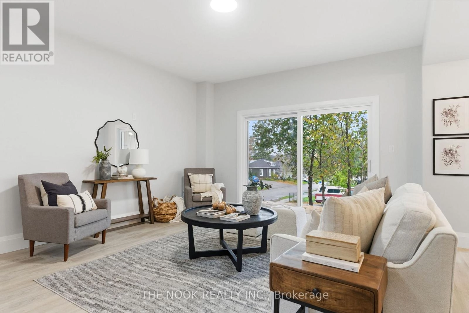 50 Russell Street E, Kawartha Lakes, Ontario K9V 2A6 - Photo 9 - X12506290