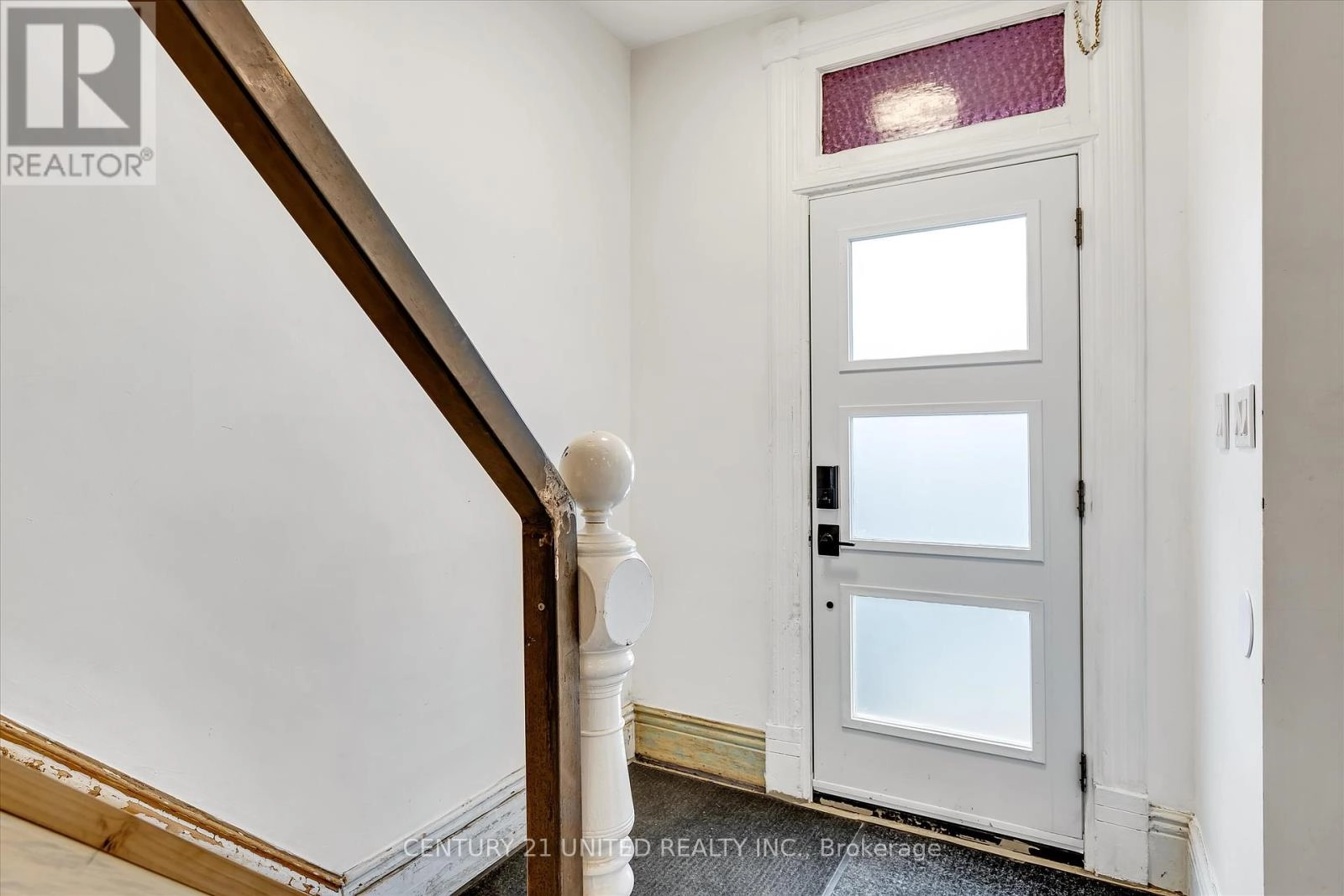 508 Sherbrooke Street, Peterborough, Ontario K9J 2P3 - Photo 2 - X12430327