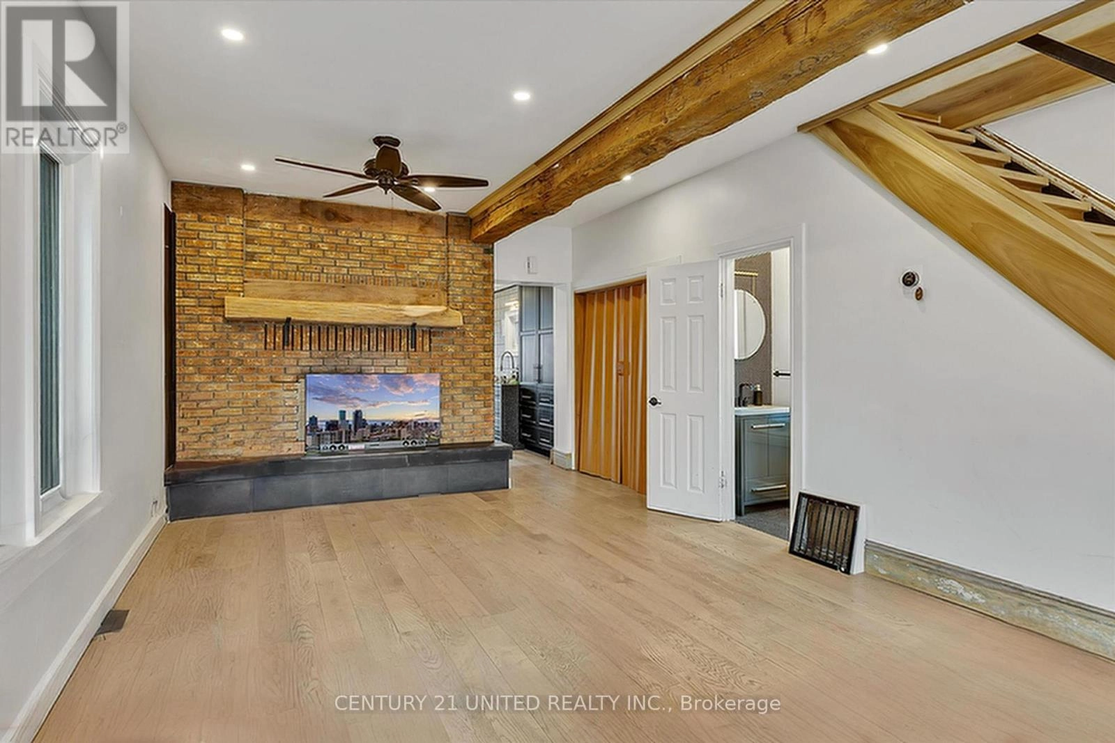 508 Sherbrooke Street, Peterborough, Ontario K9J 2P3 - Photo 5 - X12430327